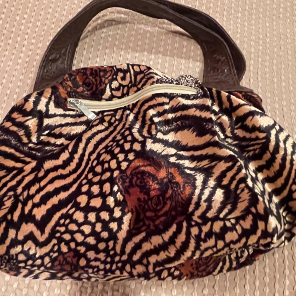 Handbag - Picture 4 of 6